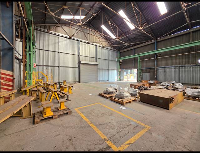 1,000M² FACTORY TO LET IN BOKSBURG EAST